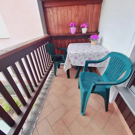 Apartma Ferjan شقة *